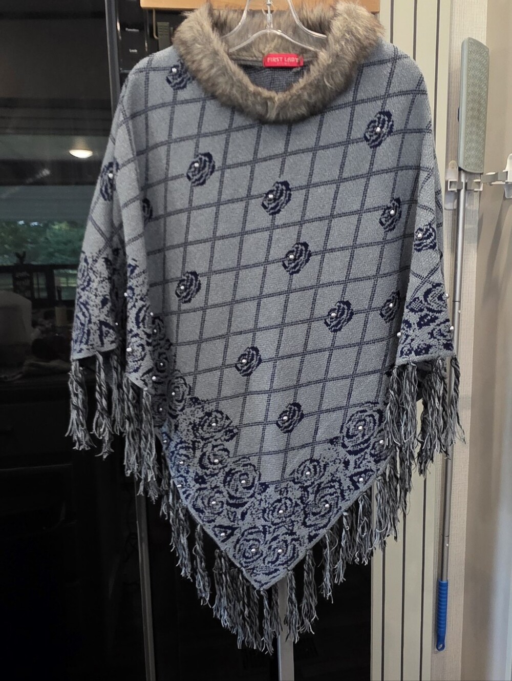 First Lady Grey Faux Fur Trim Poncho Cape Beaded Floral Fringe One Size